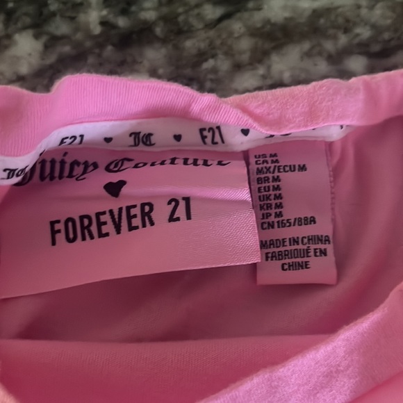 NWOT Forever 21 Juicy Couture Tee size medium - Picture 5 of 5